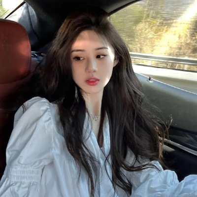 游艇藏春